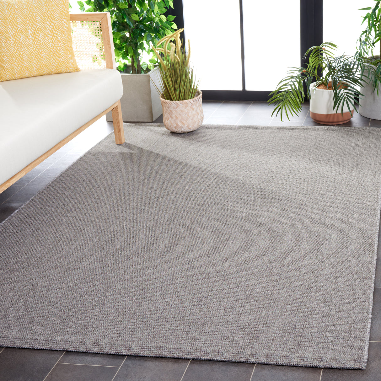 Safavieh Sisal All-Weather Saw642F Grey Rug.
