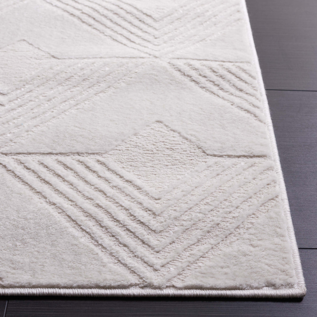 Safavieh Saylor Say101A Ivory Rug.