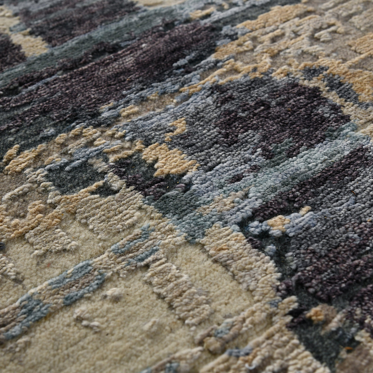 Amer Serena SER-102 Beige area rug - close-up view