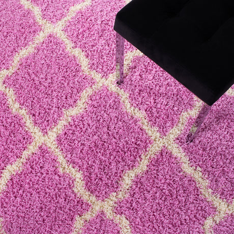 Safavieh Sgd-Dallas Shag Sgds257I Pink/Ivory Rug.