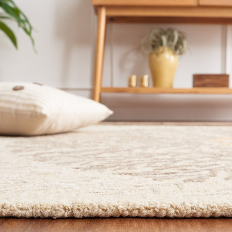 Safavieh Soho Soh257T Beige/Brown Rug.