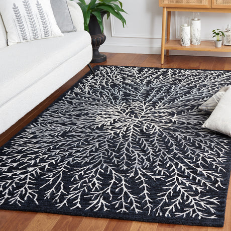 Safavieh Soho Soh257Z Black/Ivory Rug.