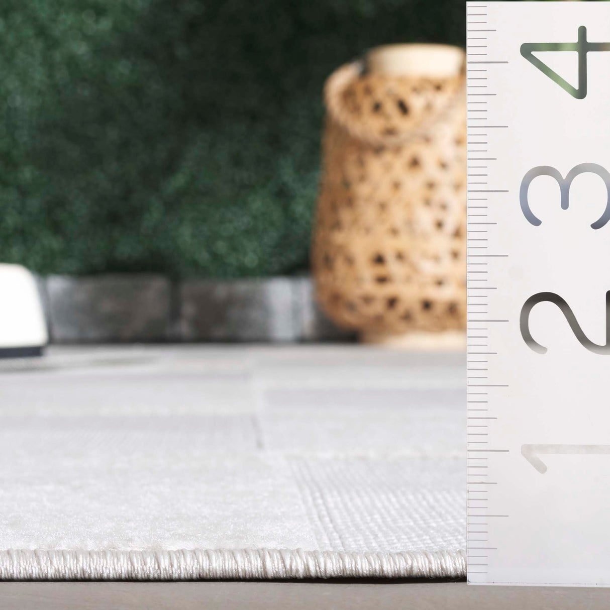 Safavieh Stella Sta102B Ivory Rug.