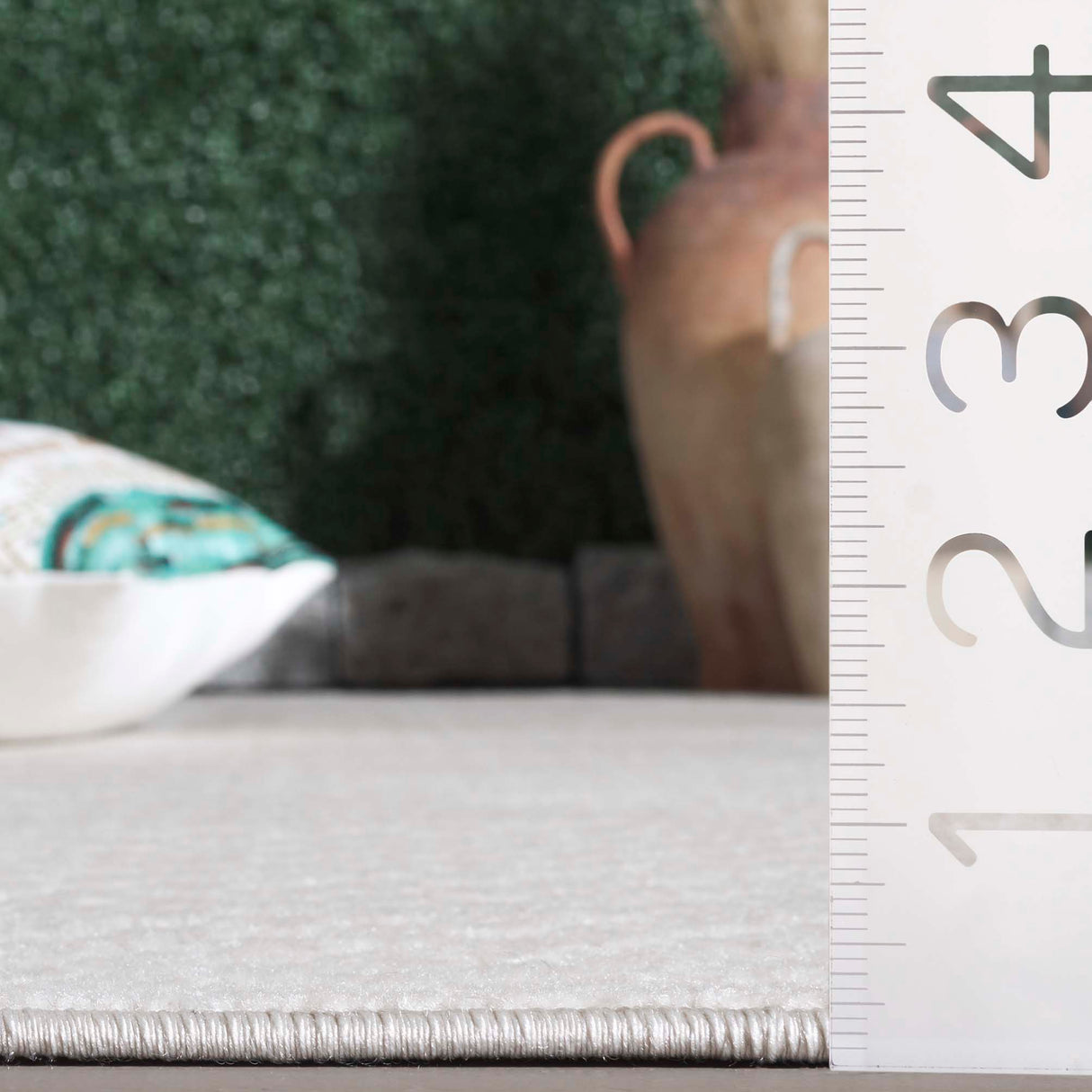 Safavieh Stella Sta106B Ivory Rug.