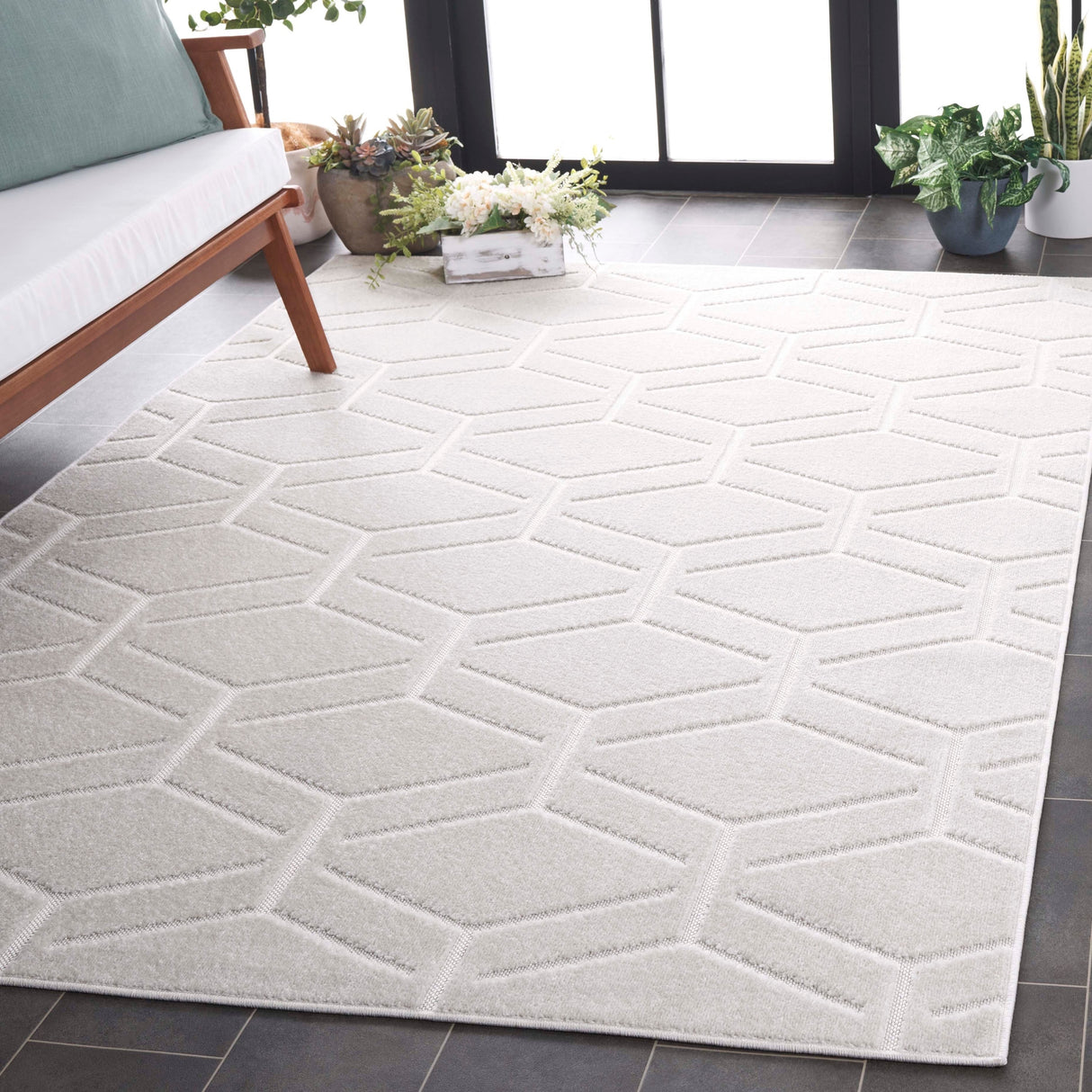 Safavieh Stella Sta107B Ivory Rug.