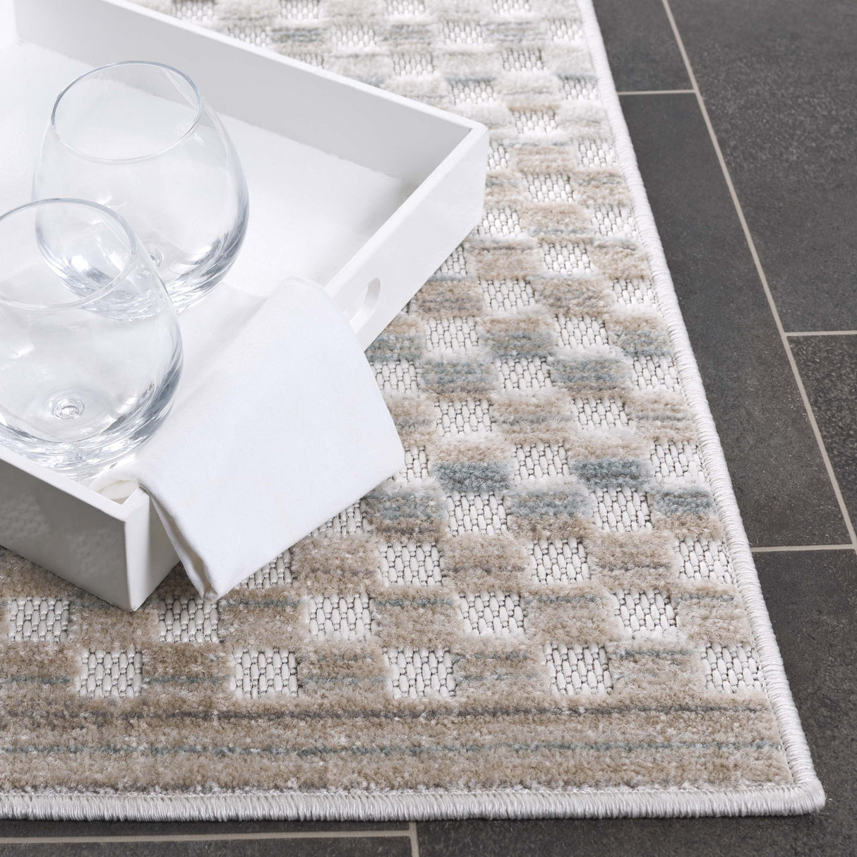 Safavieh Stella Sta109B Beige/Blue Rug.