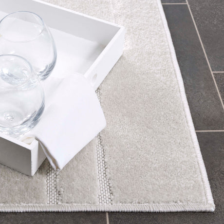Safavieh Stella Sta110B Ivory Rug.