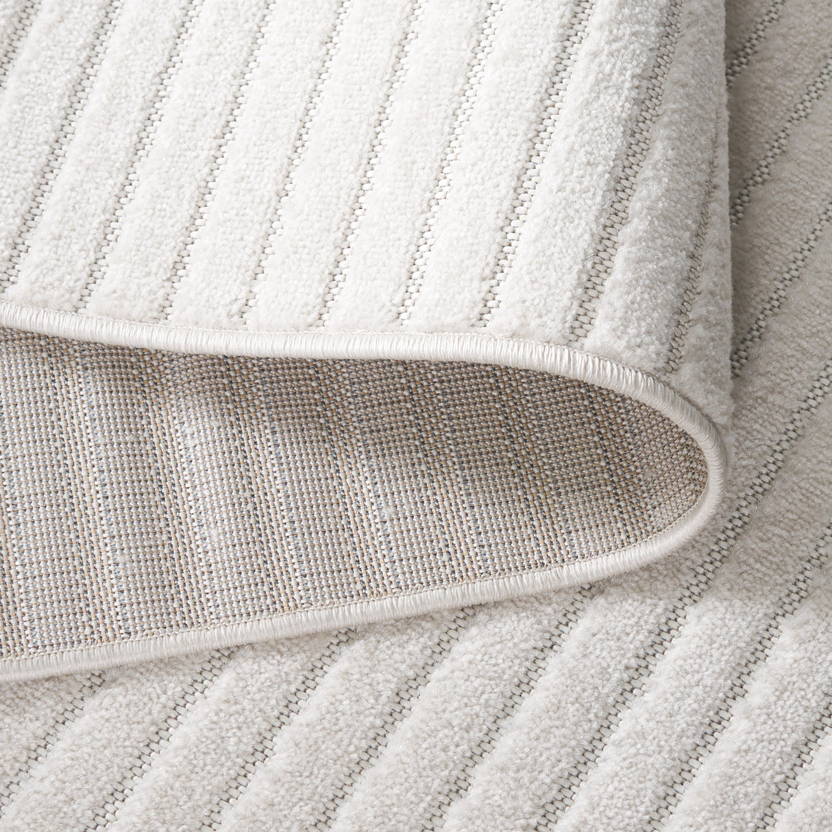 Safavieh Stella Sta132A Ivory Rug.