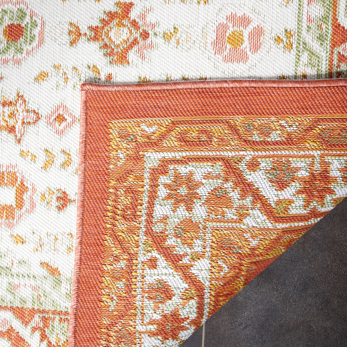 Safavieh Sunrise Sun620A Ivory/Rust Sage Rug.