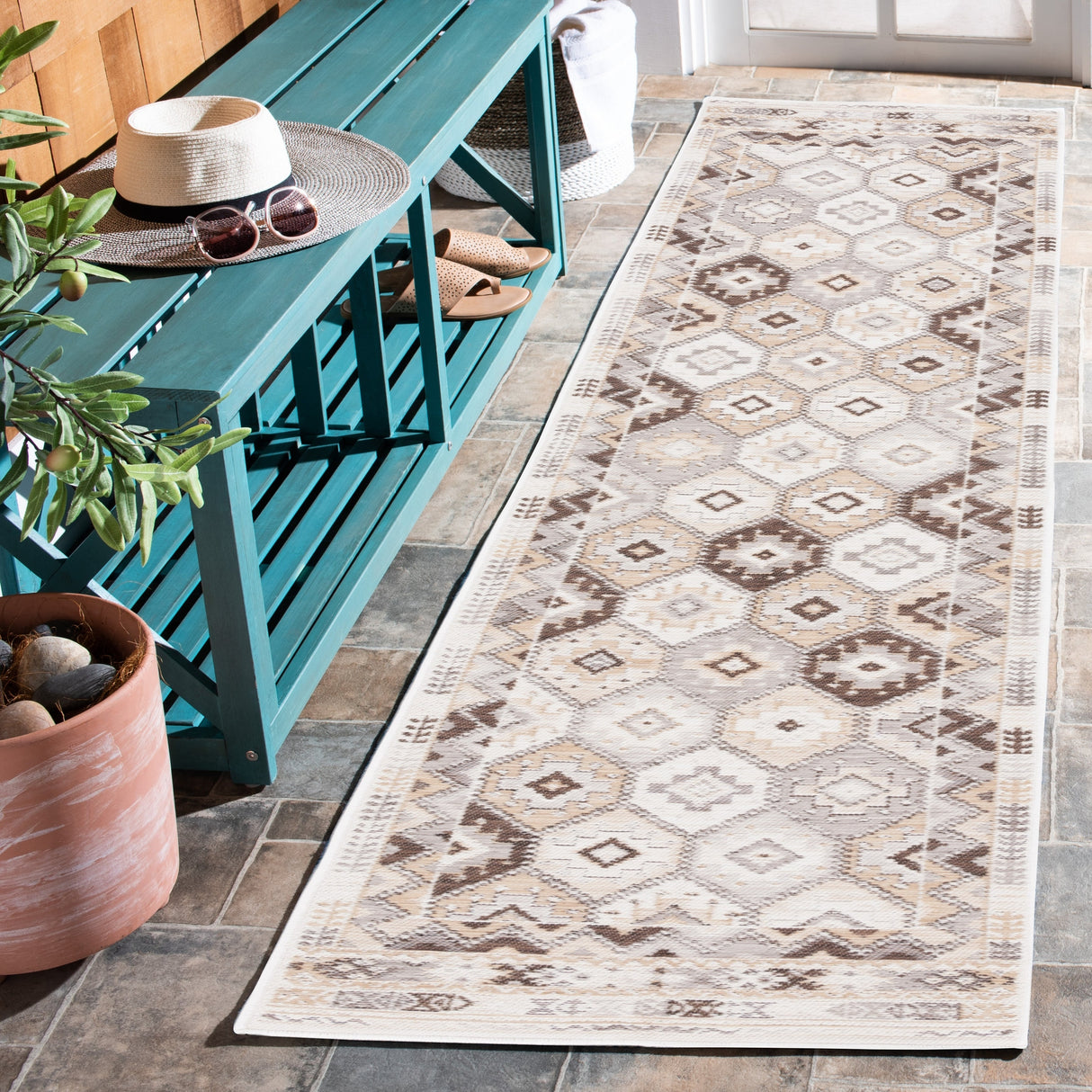 Safavieh Sunrise Sun630B Ivory/Beige Brown Rug.