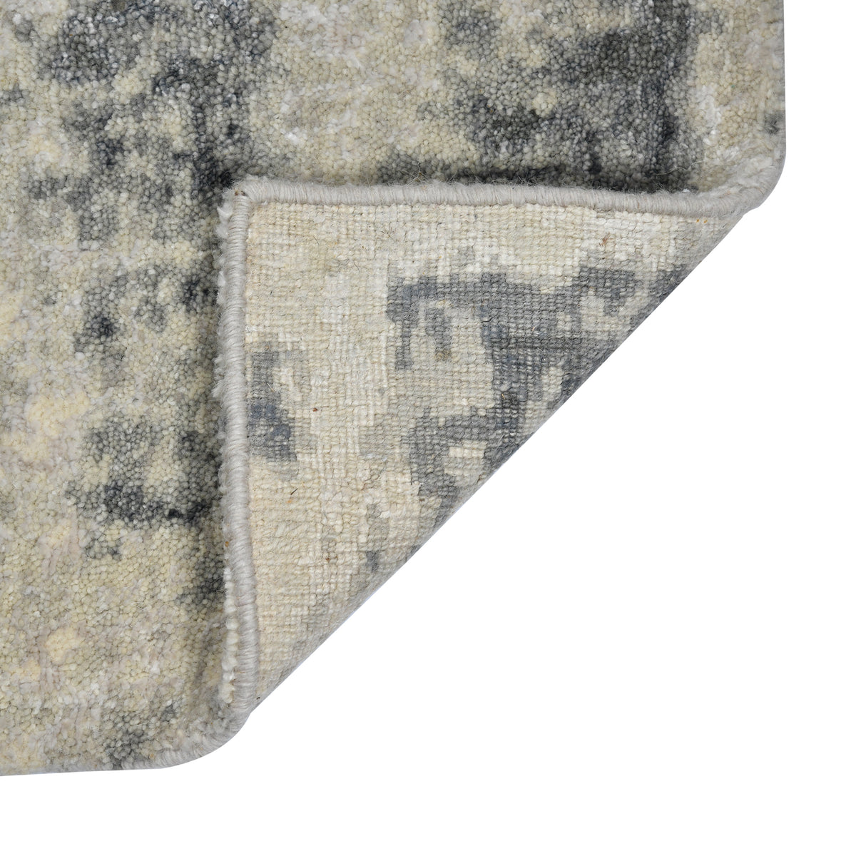 Amer Synergy SYN-45 Silver Sand area rug - back view