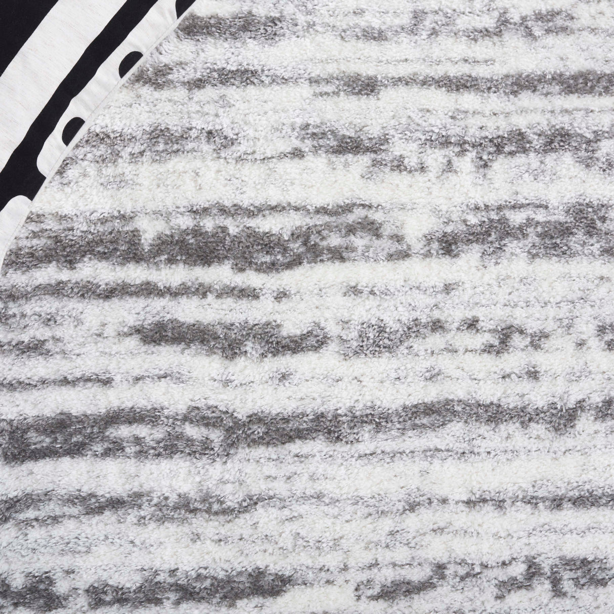 Safavieh Tahoe Shag Tho686H Ivory/Dark Grey Rug.