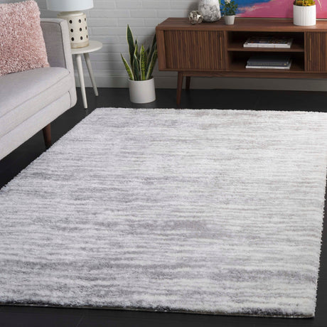 Safavieh Tahoe Shag Tho688F Ivory/Grey Rug.