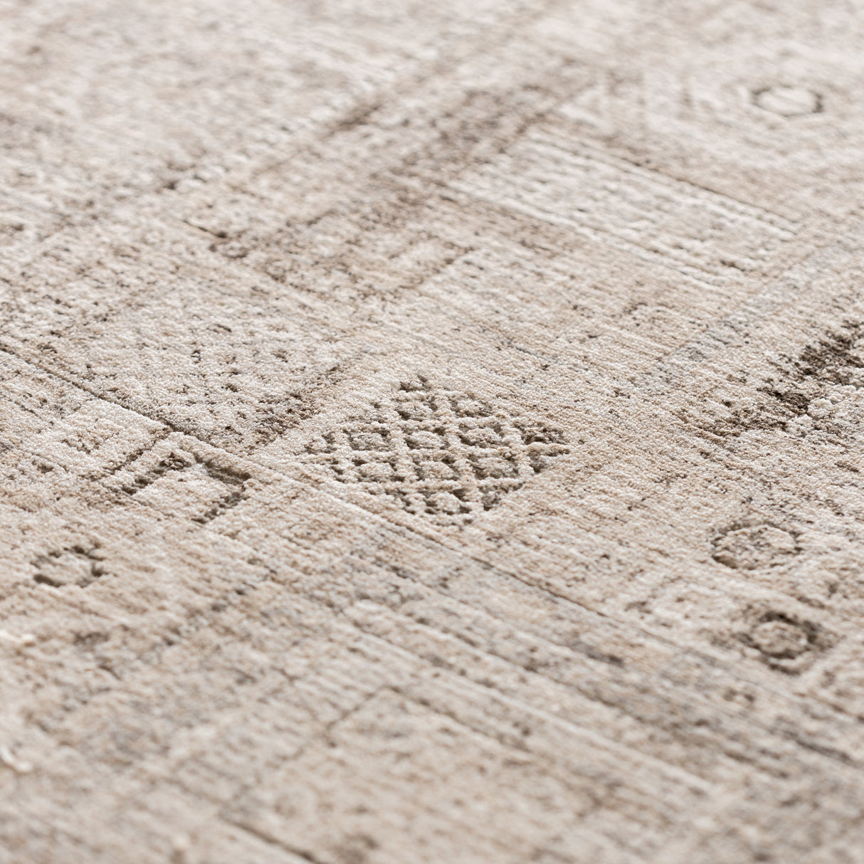 Dalyn Vienna VI2 Machine Made Traditional Ivory Rug