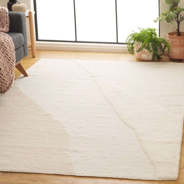 Safavieh Vermont Vrm201A Ivory Rug.