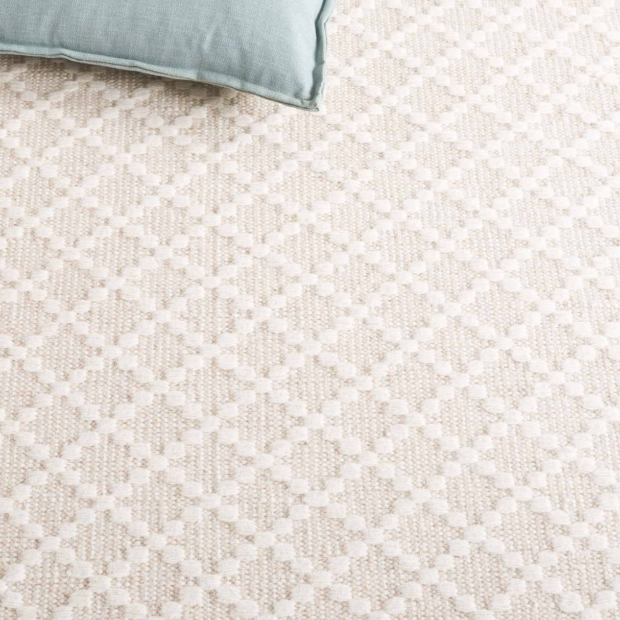 Safavieh Vermont Vrm908B Beige/Ivory Rug.