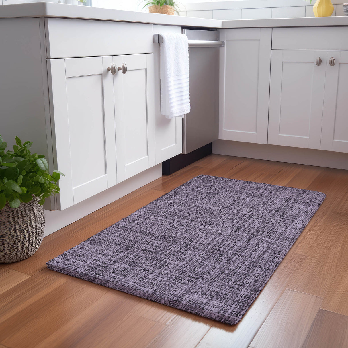 Dalyn Voyage VY1 Transitional Machine Made Plum Rug