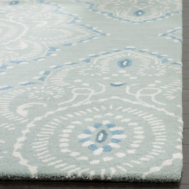 Safavieh Wyndham Wyd372A Blue/Ivory Rug.