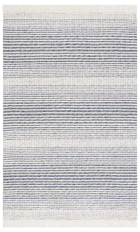 Safavieh Marbella 4'-0" x 6'-0" Rug in Ivory / Navy