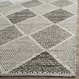 Safavieh Montauk 4'-0" x 6'-0" Rug in Black