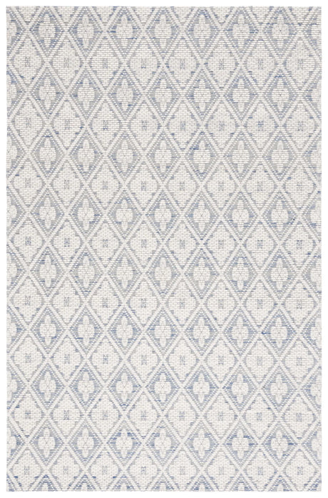 Safavieh Marbella 4'-0" x 6'-0" Rug in Blue / Ivory