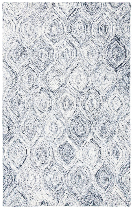 Safavieh Ikat 4'-0" x 6'-0" Rug in Silver / Grey