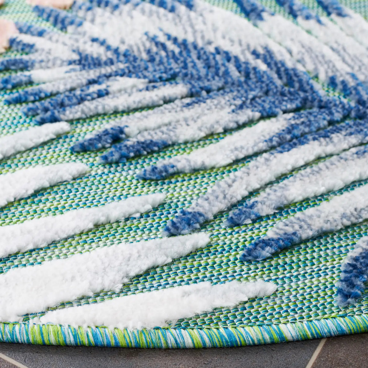 Safavieh Cabana 6'-5" x 6'-5" Rug in Green / Navy