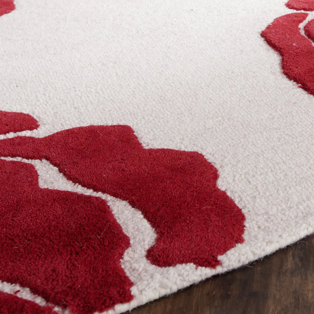 Safavieh Cambridge 6'-0" x 6'-0" Rug in Ivory / Red