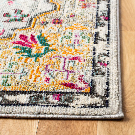 Safavieh Madison 4'-0" x 6'-0" Rug in Grey / Gold
