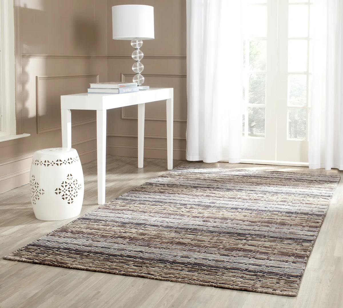 Safavieh Himalaya 5'-0" x 8'-0" Rug in Beige / Multi