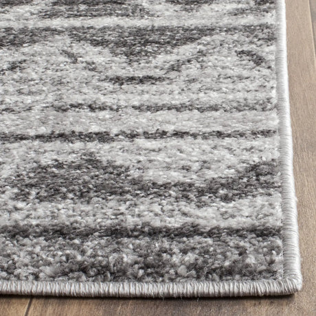 Safavieh Adirondack 10'-0" x 14'-0" Rug in Ivory / Charcoal