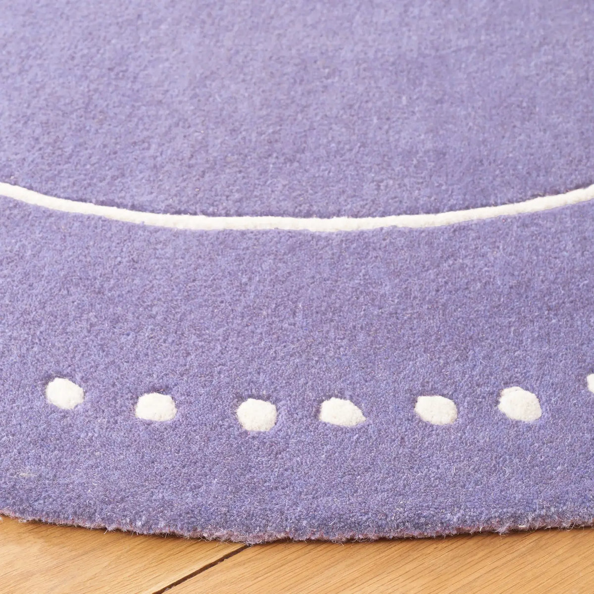 Safavieh Bella 5'-0" x 5'-0" Rug in Lavander / Ivory
