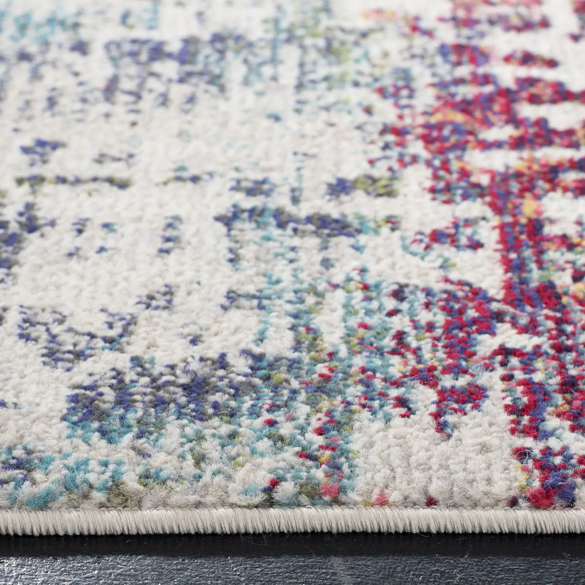 Safavieh Madison 5'-3" x 7'-6" Rug in Blue / Green