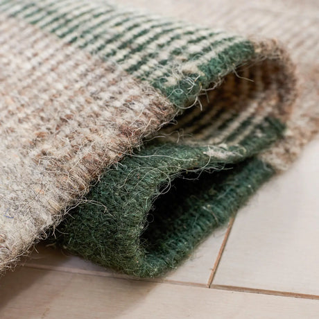 Safavieh Dhurries 4'-0" x 6'-0" Rug in Green / Grey