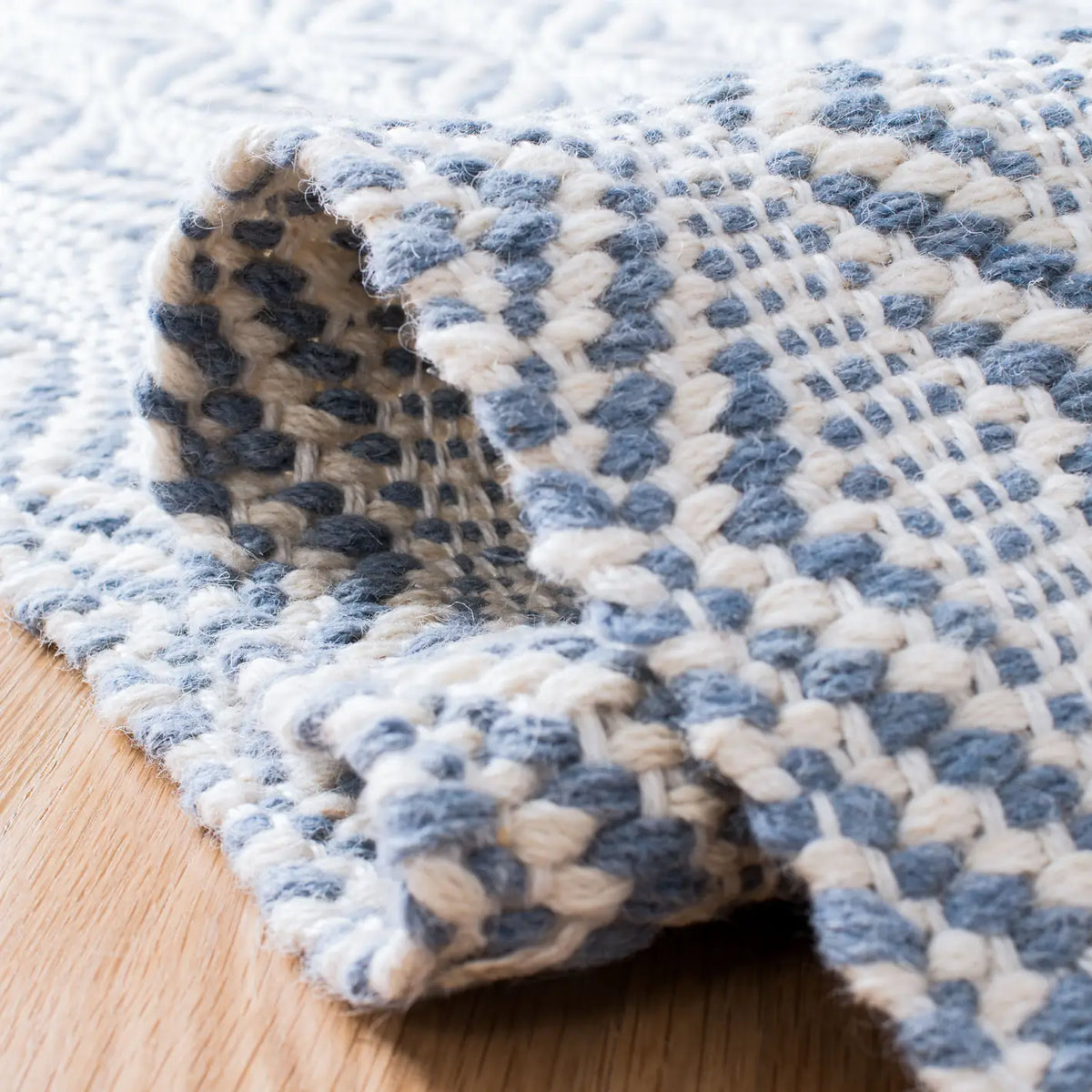 Safavieh Natura 5'-0" x 8'-0" Rug in Grey