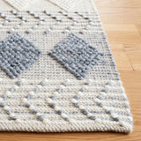 Safavieh Vermont 4'-0" x 6'-0" Rug in Grey / Ivory