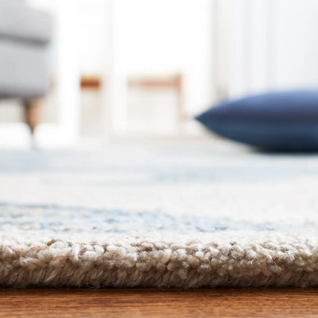 Safavieh Abstract 4'-0" x 6'-0" Rug in Beige / Blue