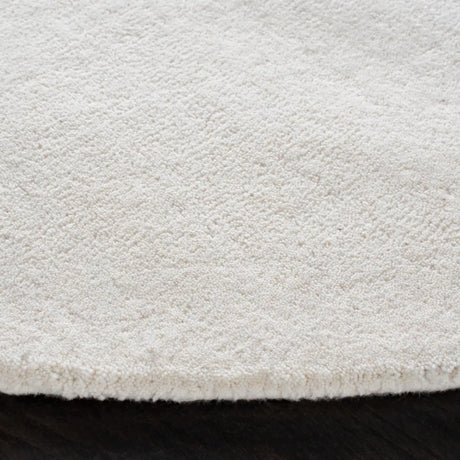 Safavieh Fifth Avenue 5'-0" x 5'-0" Rug in Ivory / Multi