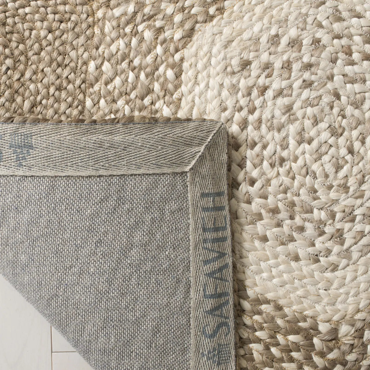 Safavieh Natural Fiber 4'-0" x 6'-0" Rug in Grey / Ivory