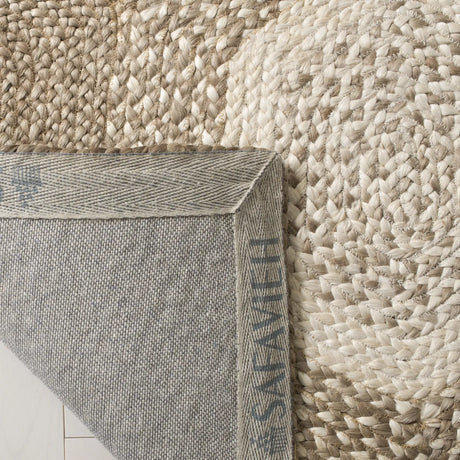 Safavieh Natural Fiber 4'-0" x 6'-0" Rug in Grey / Ivory