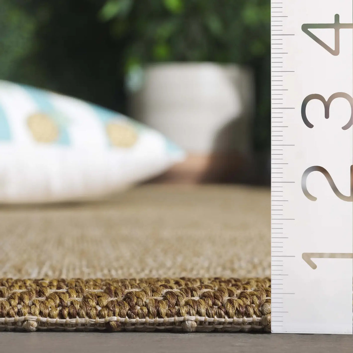 Safavieh Sisal All-Weather 4'-0" x 6'-0" Rug in Natural / Brown