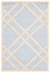 Safavieh Cambridge 2'-0" x 3'-0" Rug in Light Blue / Ivory