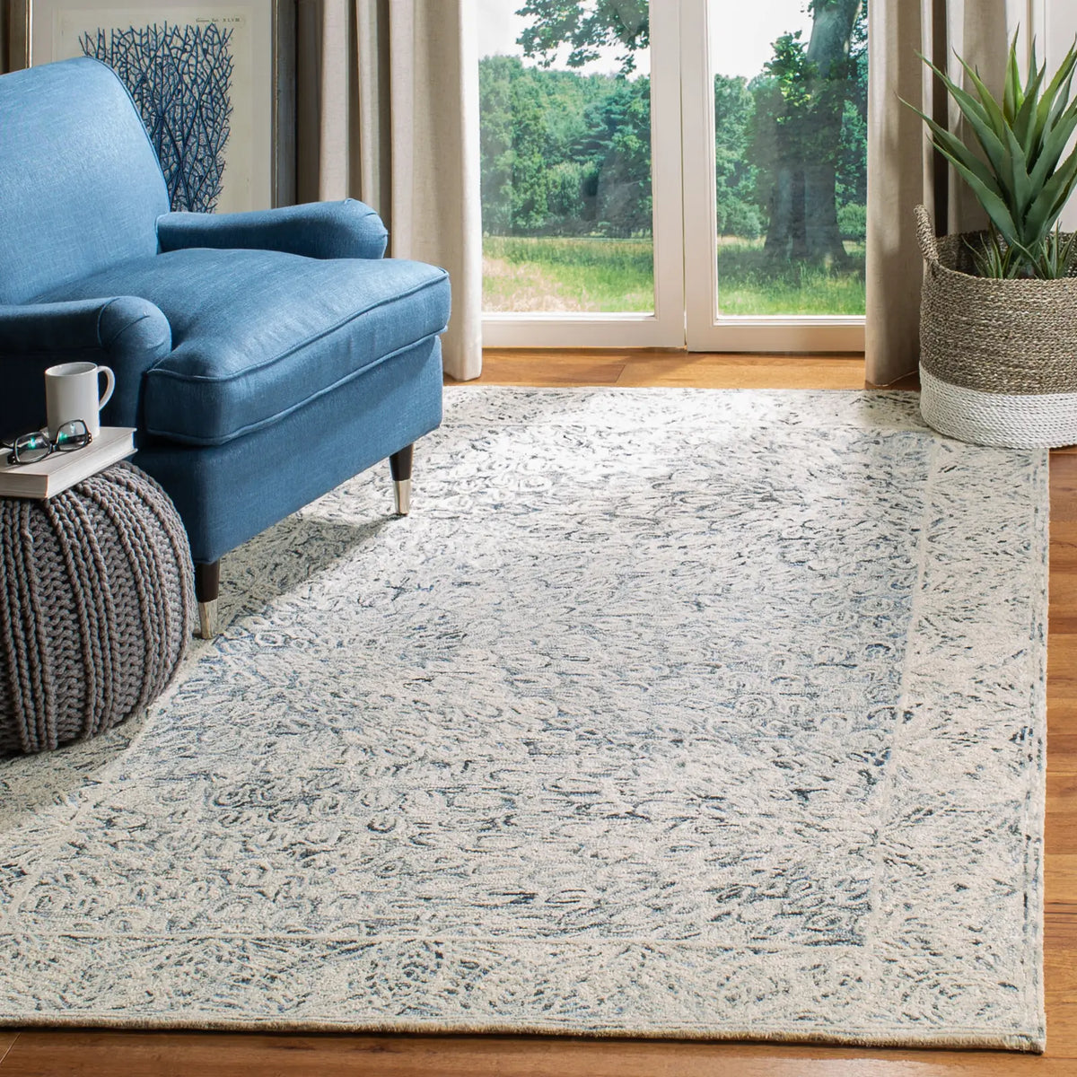Safavieh Micro-Loop 4'-0" x 6'-0" Rug in Charcoal