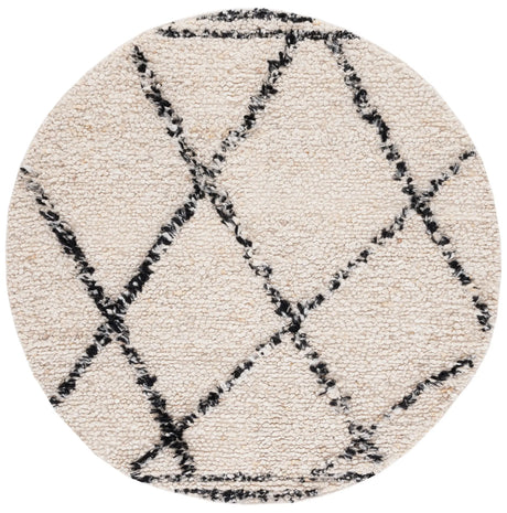 Safavieh Manhattan 6'-0" x 6'-0" Rug in Ivory / Black