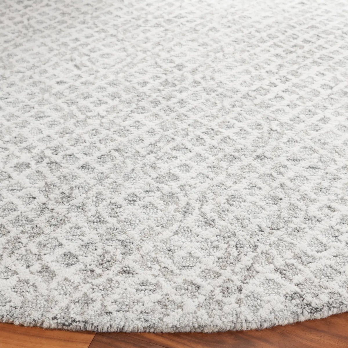 Safavieh Ebony 6'-0" x 6'-0" Rug in Grey / Ivory