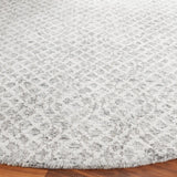 Safavieh Ebony 6'-0" x 6'-0" Rug in Grey / Ivory