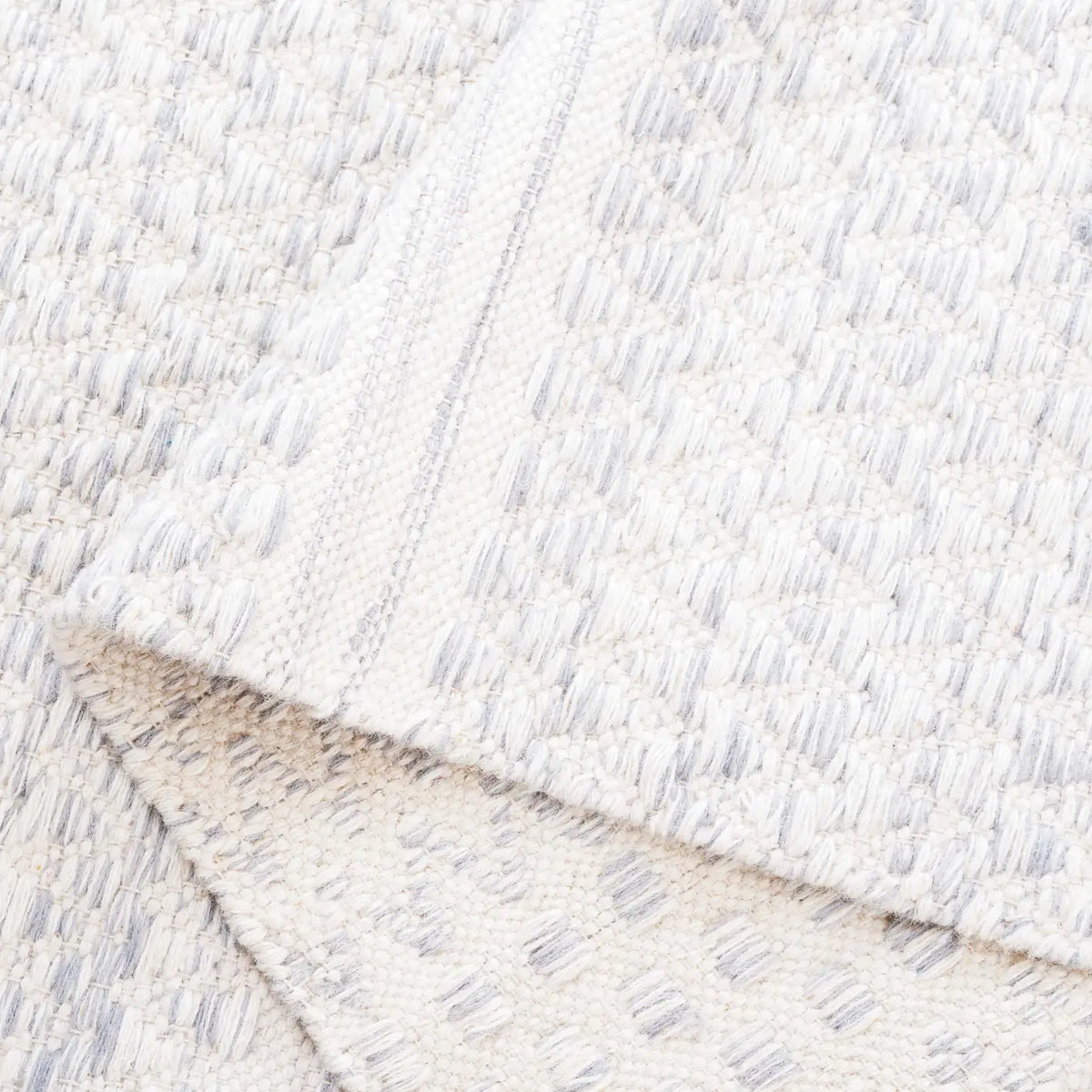 Safavieh Kilim 4'-0" x 6'-0" Rug in Ivory / Grey