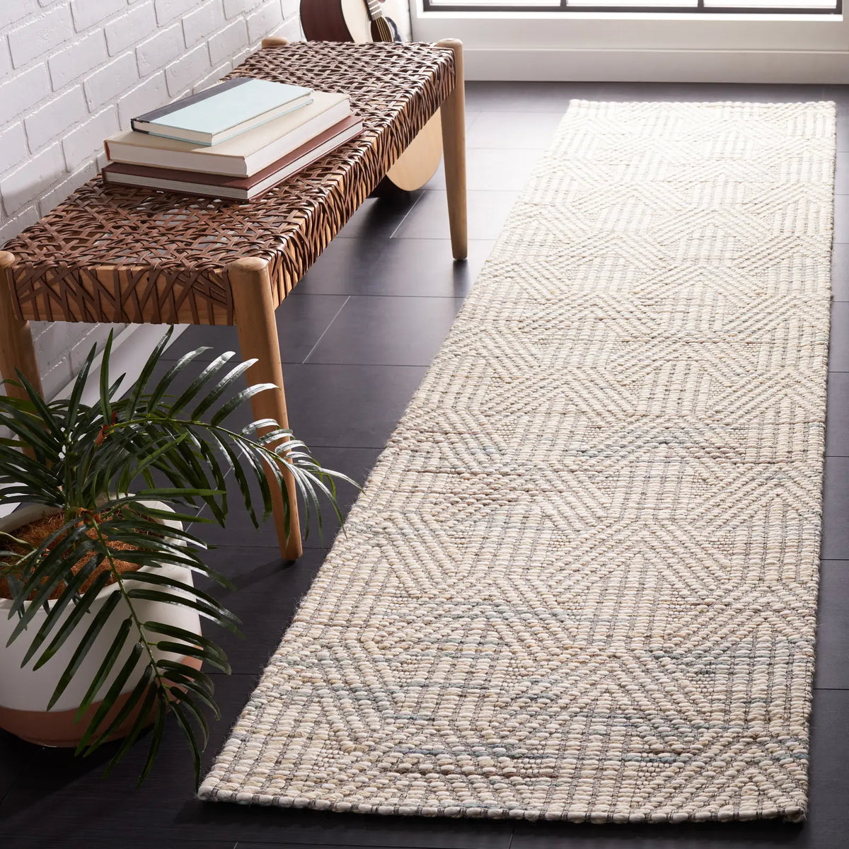 Safavieh Marbella 2'-3" x 9'-0" Rug in Blue / Ivory