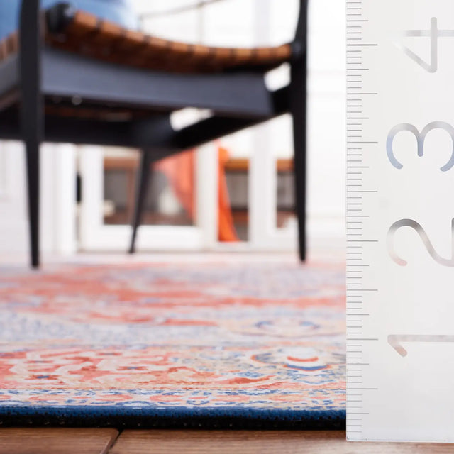 Safavieh Tucson 4'-0" x 6'-0" Rug in Rust / Blue