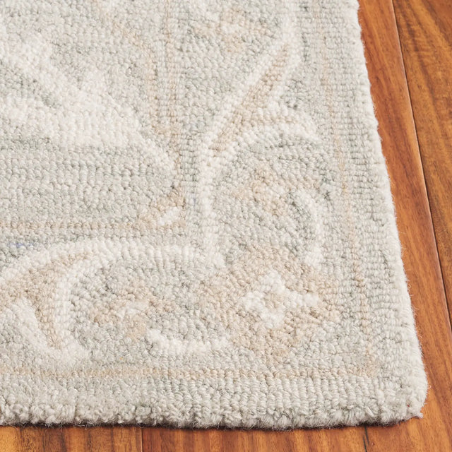 Safavieh Blossom 4'-0" x 6'-0" Rug in Light Grey / Ivory